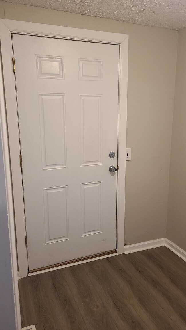 Building Photo - 210 South St