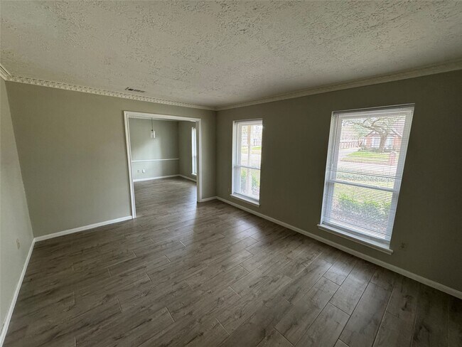 Building Photo - 11821 Westmere Dr