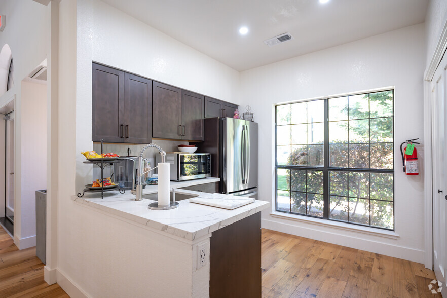 Interior Photo - Shadow Creek Apartments