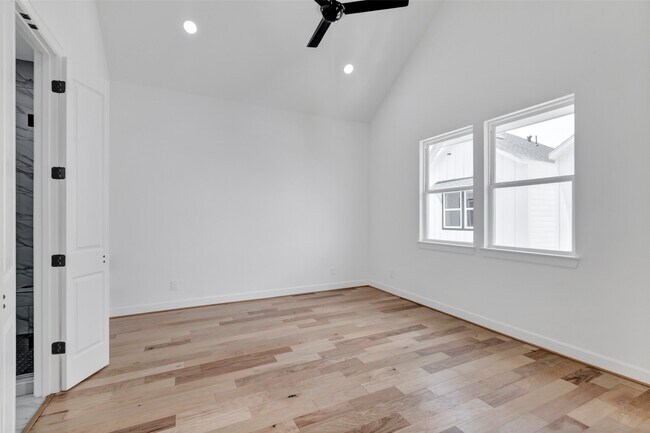 Building Photo - 9426 Campbell Rd