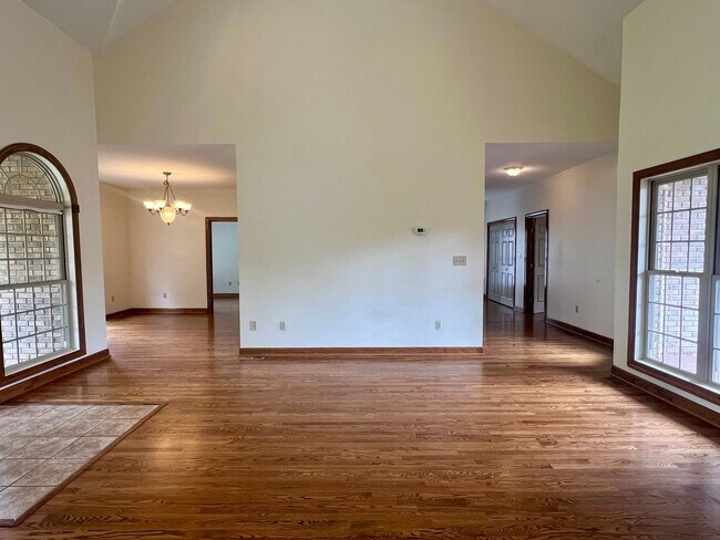 Building Photo - 1212 Ridgewood Ct