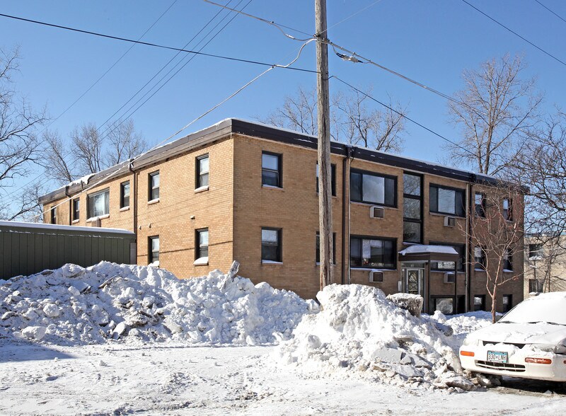 Primary Photo - 1086 York Ave