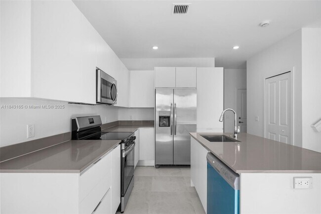 Primary Photo - 34524 SW 190th Ave