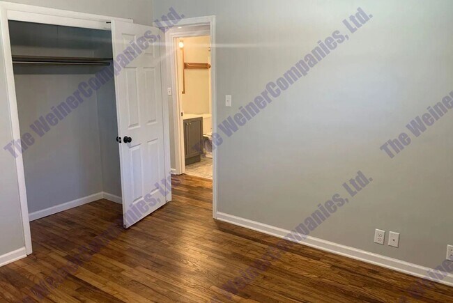 Building Photo - 3-Bedroom/1-Bathroom Home – Available August!