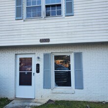 Building Photo - 2808 Mayfair Ave