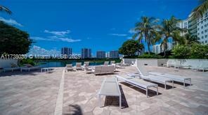 Building Photo - 20000 E Country Club Dr