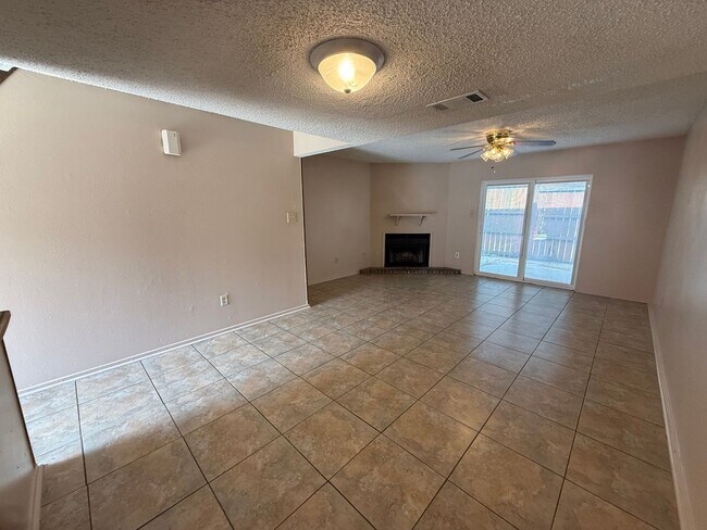 Building Photo - 8911-8911 GSRI Ave