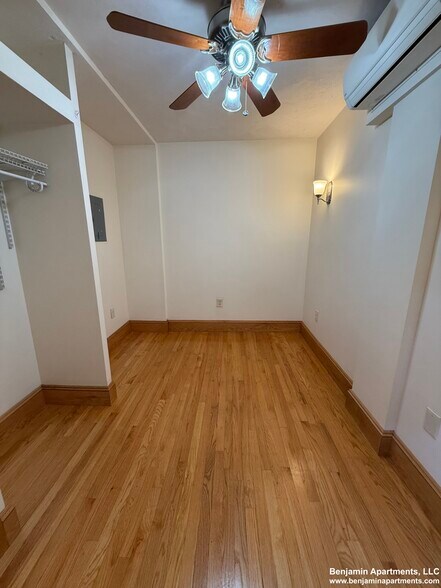 Building Photo - 89 Myrtle St