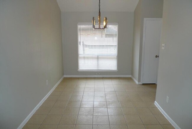 Building Photo - 7015 Caladero Dr