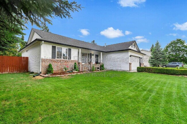 Building Photo - 2082 E Greenleaf Ln