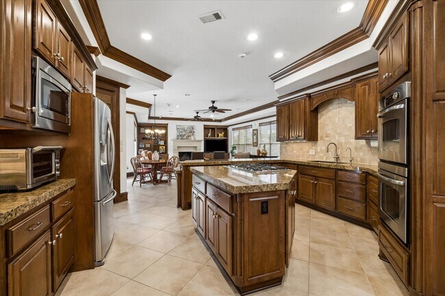 Building Photo - 14339 Shadow Garden Ln