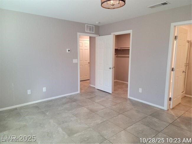 Building Photo - 1297 Raritan Pl