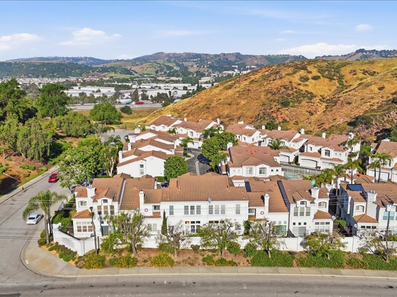 Building Photo - 356 Carrione Ct