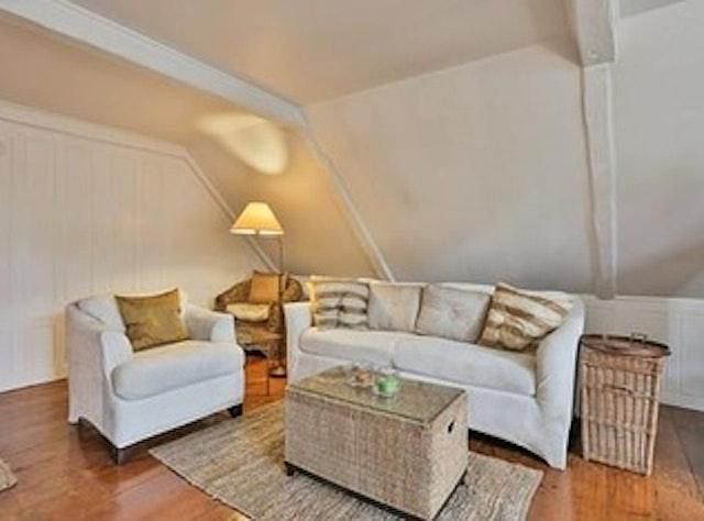 Building Photo - 20 Horton St