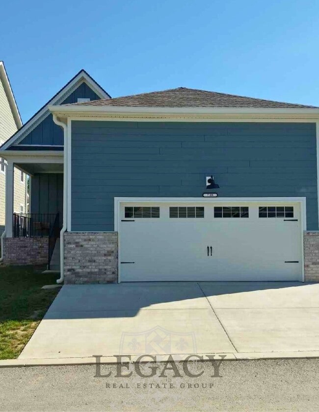 Building Photo - 708 Goswell Dr