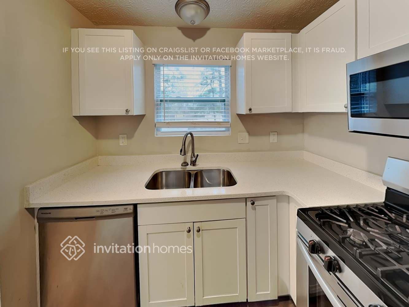 Building Photo - 4546 Wellspring Way