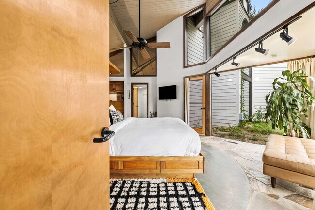 Building Photo - 1816 Bear Spgs Wy