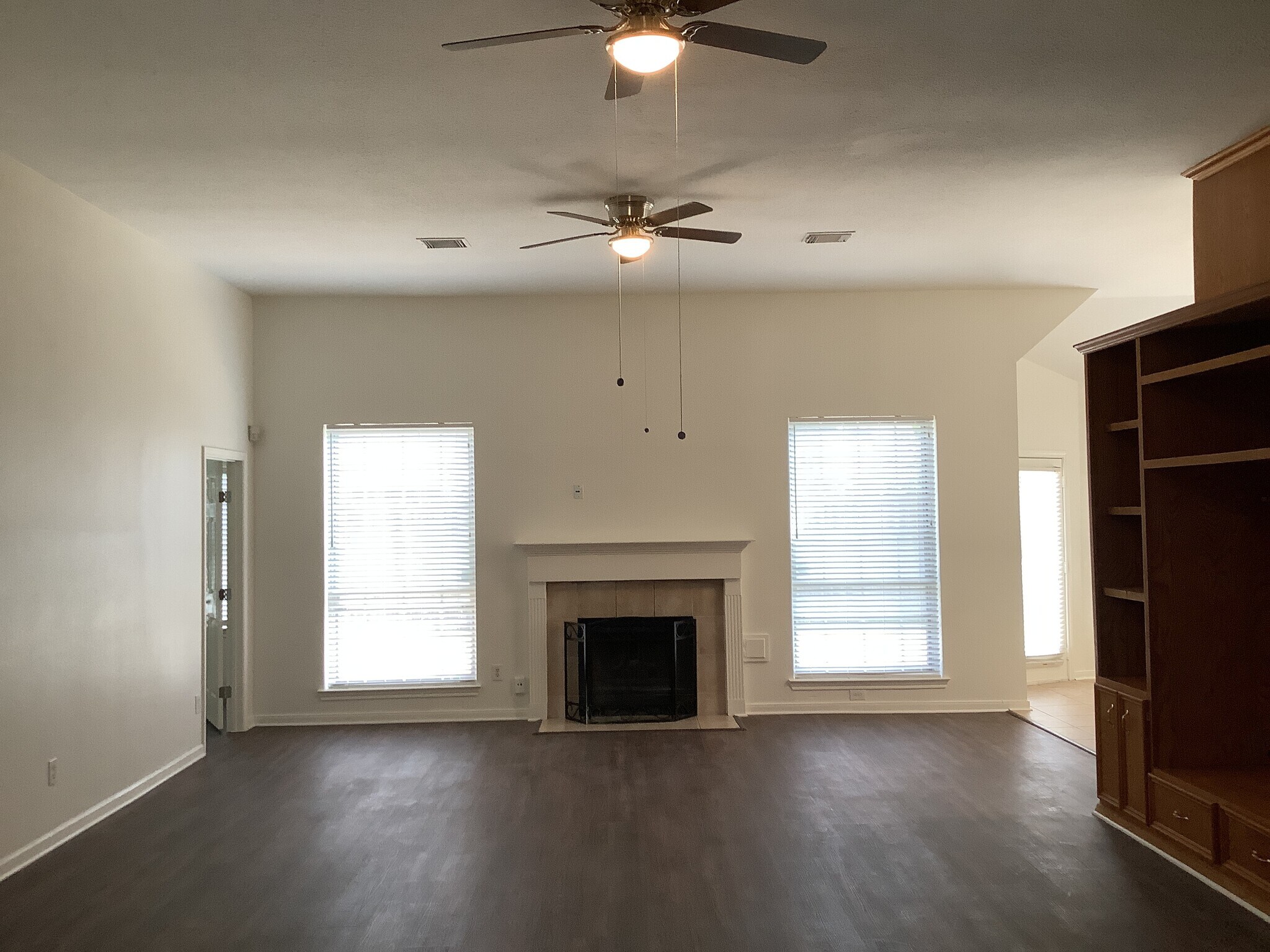 Building Photo - 1601 Oak Pl Ct