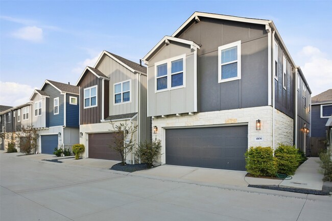 Building Photo - 4106 Split Ivy Dr