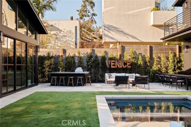 Building Photo - 354 5th