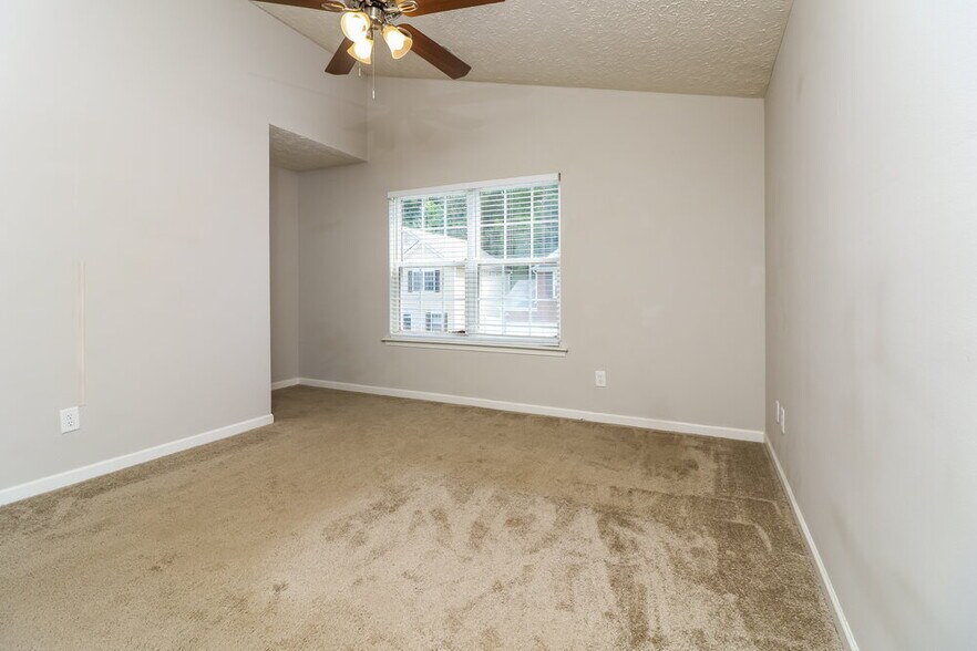 Building Photo - 141 Oak Grove Pl