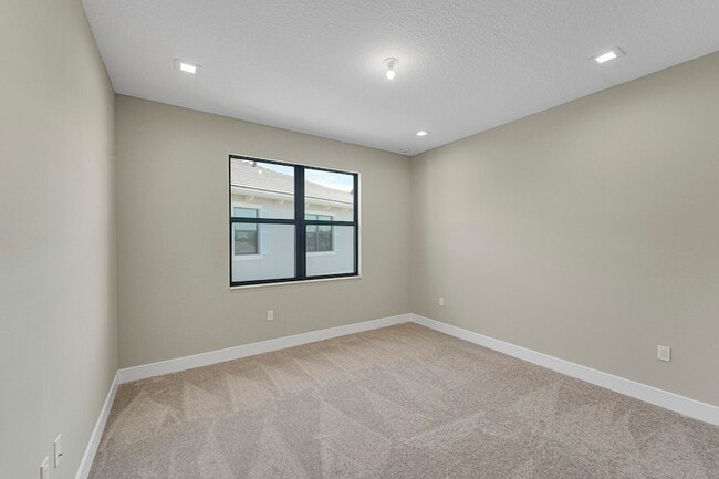 Building Photo - 13045 Feathering Wy