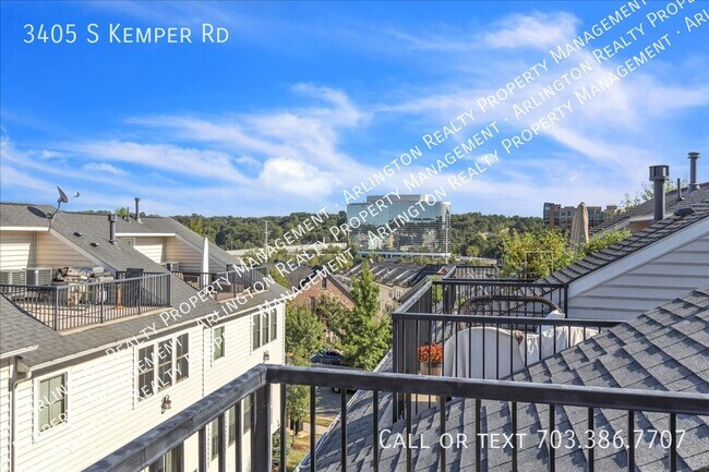 Building Photo - 3405 S Kemper Rd