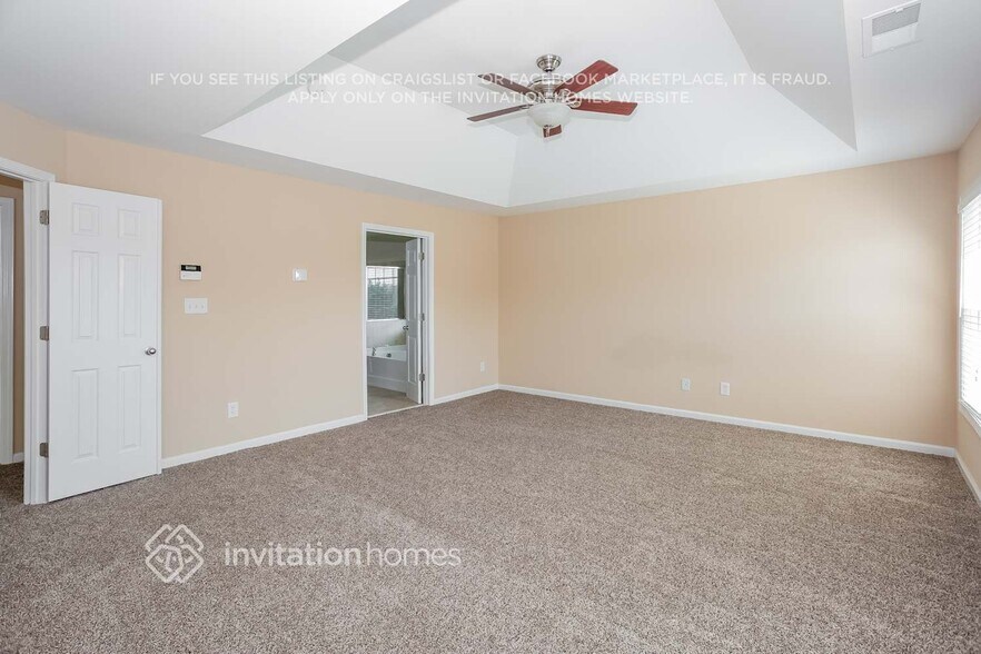 Building Photo - 5817 Lindley Crescent Dr