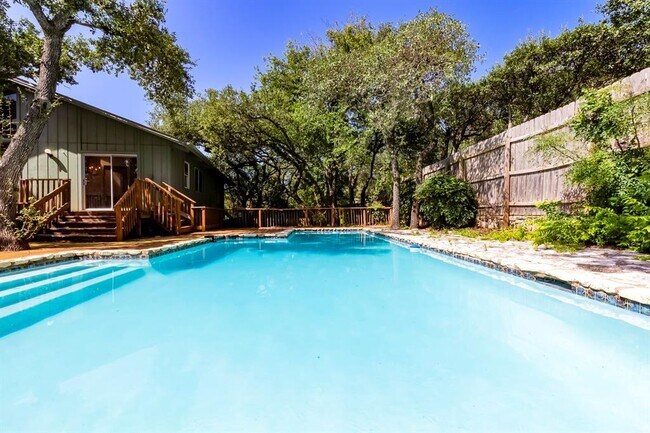 Building Photo - 208 Westhaven Dr