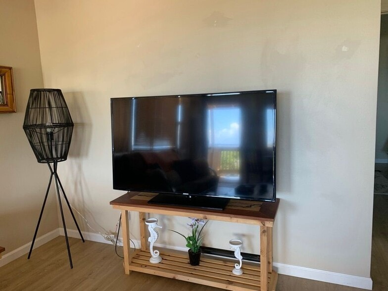 Building Photo - 250 Liholiho St