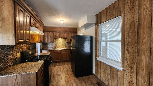 Building Photo - 4 Bed 2 Bath Home with Covered Carport in Bethany