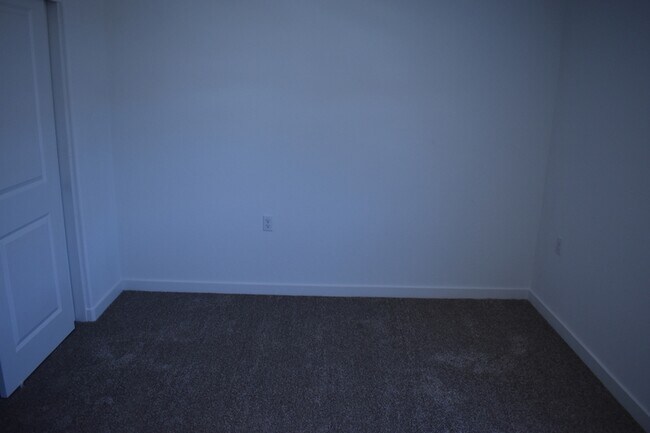 Building Photo - 4123 Scarlet Ct