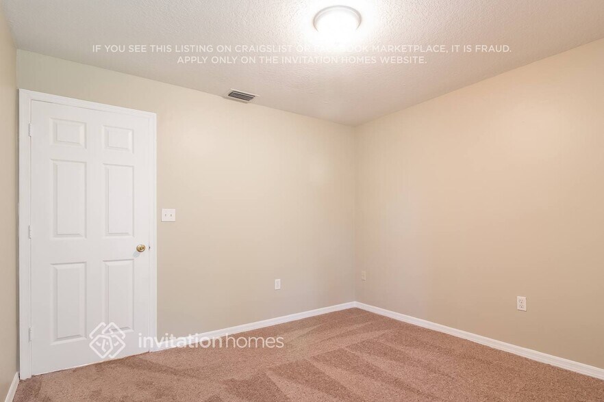Building Photo - 2457 Ramsdale Dr SE