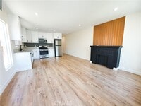 Building Photo - 614 W 84th St