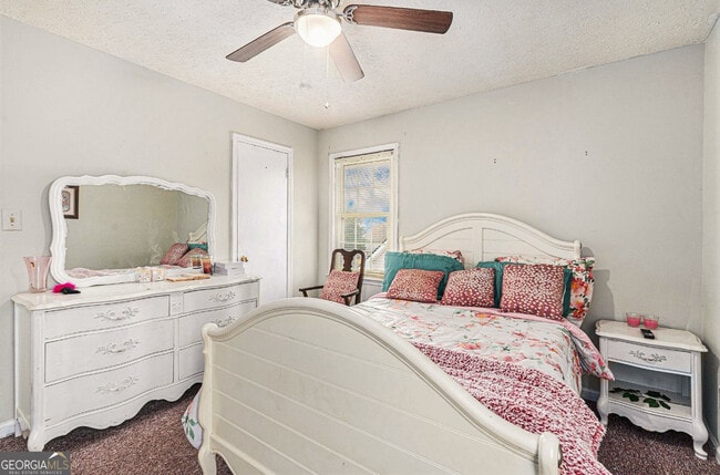 Building Photo - 1913 Amberwood Ct