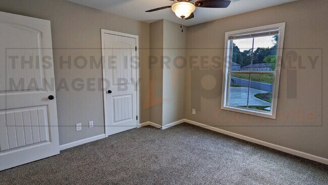 Building Photo - 107 Smithson Ln