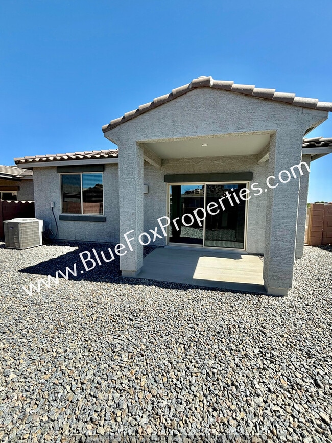 Building Photo - 12002 W Charismatic Dr