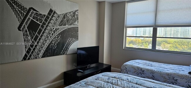 Building Photo - 2851 NE 183rd St