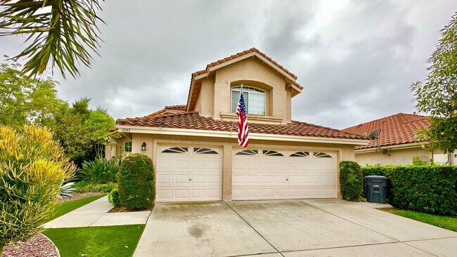 Building Photo - Awesome Two-Story Home, Recently & Freshly Updated, just minutes to downtown Fallbrook!
