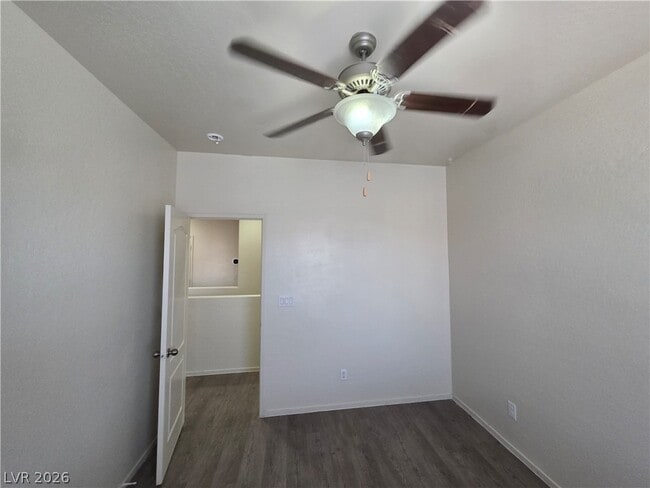 Building Photo - 7510 Perla Del Mar Ave