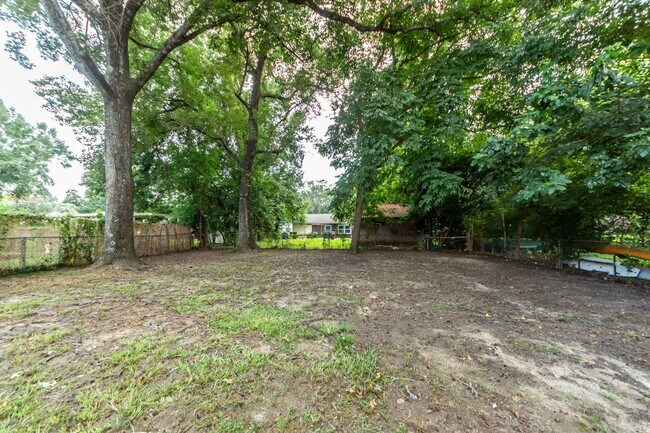 Building Photo - 1529 Marietta St