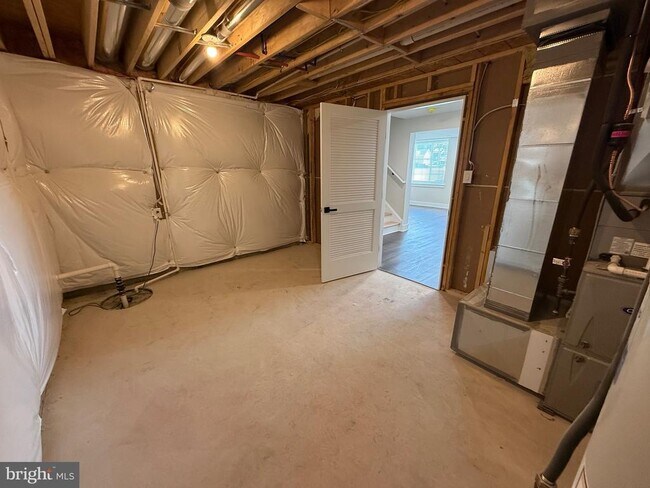 Building Photo - 116 Isabella Dr