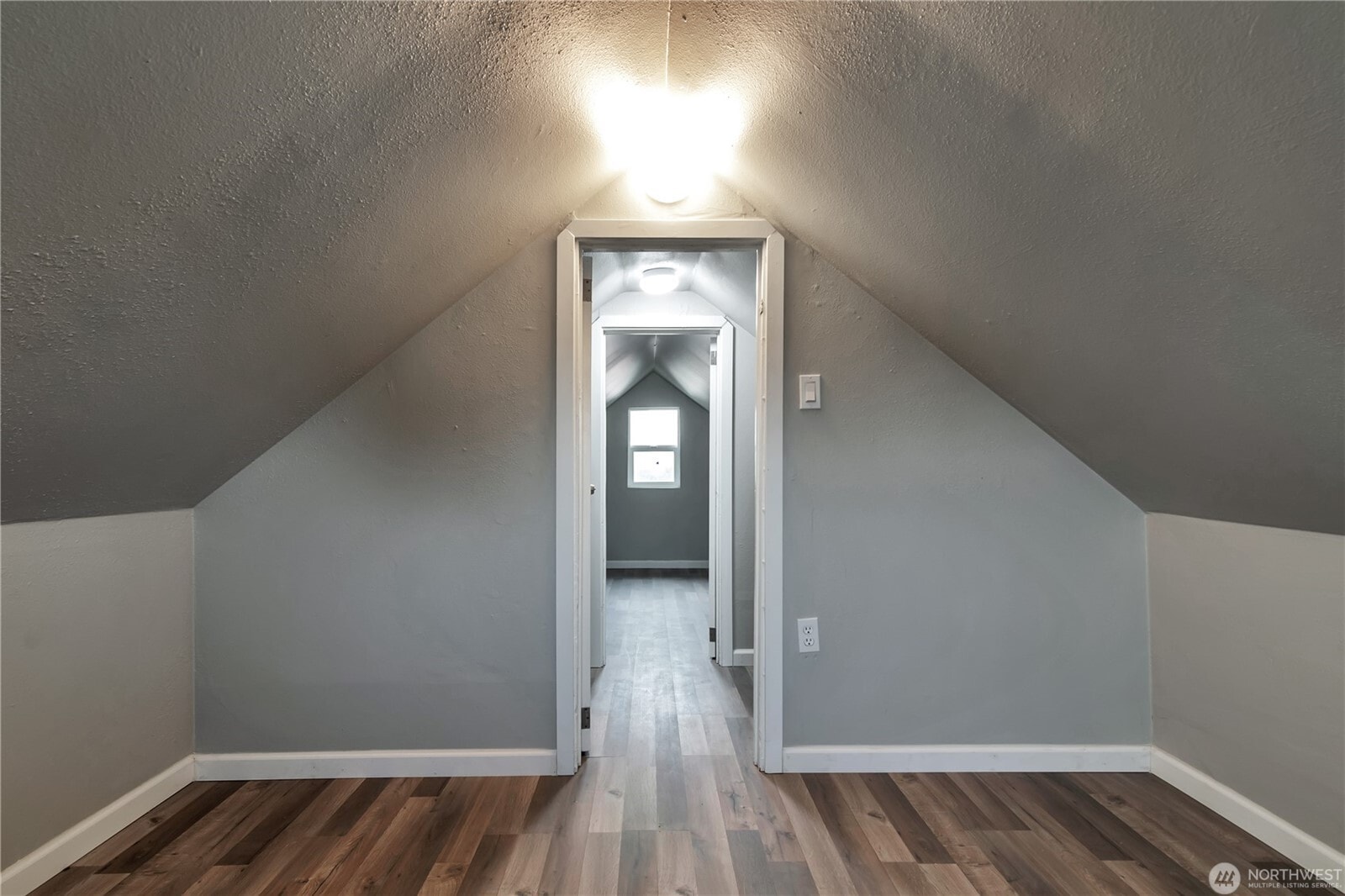 Building Photo - 730 S Elmgrove St