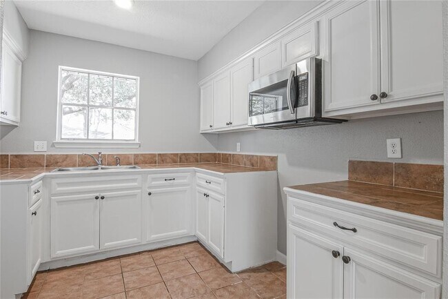 Building Photo - 4530 Adonis Dr