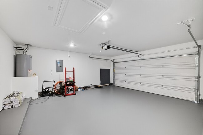 Building Photo - 19168 Pinewood Grove Trl