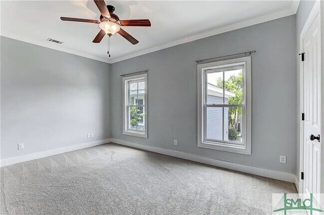 Building Photo - 4 BED | 2.5 BATH | PRIVATE OFF-STREET PARKING | OUTDOOR PATIO | WALK TO GARVIN HALL
