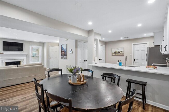 Building Photo - 5715 Balsam Grove Ct