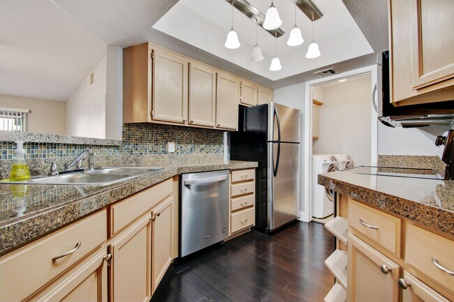 Building Photo - 5104 N 32nd St