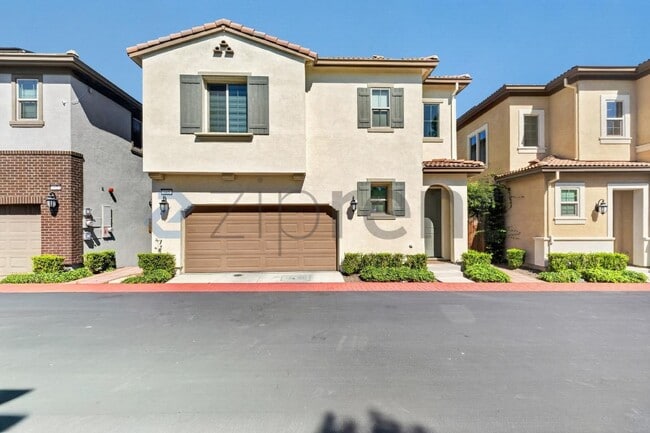 Building Photo - 665 N Amarone Dr