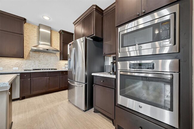 Building Photo - 30148 Southern Sky Dr